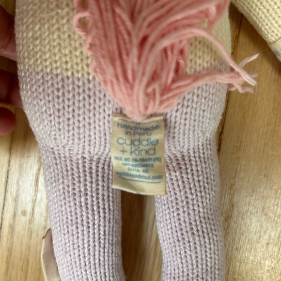 Cuddle and Kind 13" Zoe the Unicorn" Heirloom Quality, Handcrafted in Peru. - Picture 5 of 6